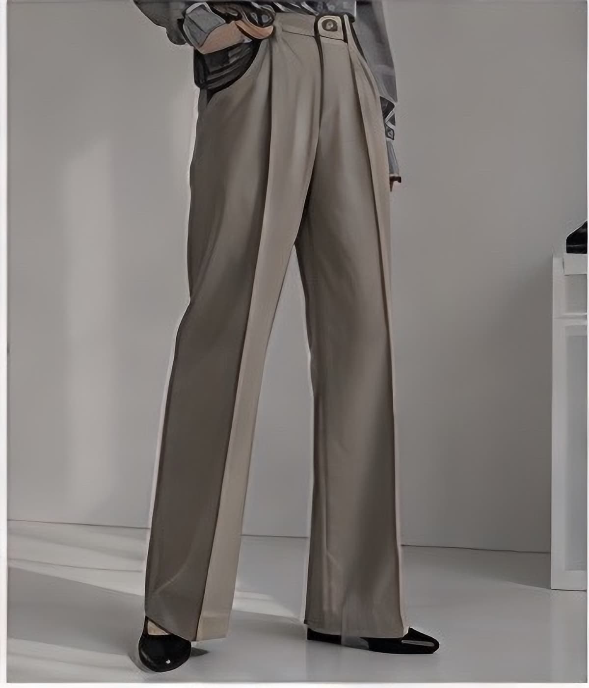 センタープレスワイドパンツ